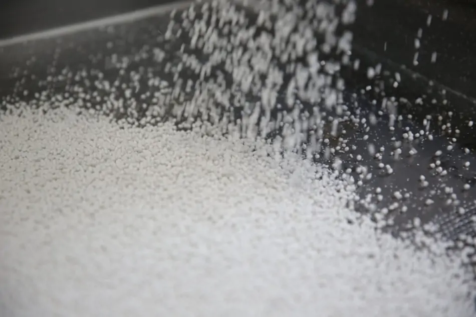 white masterbatch production