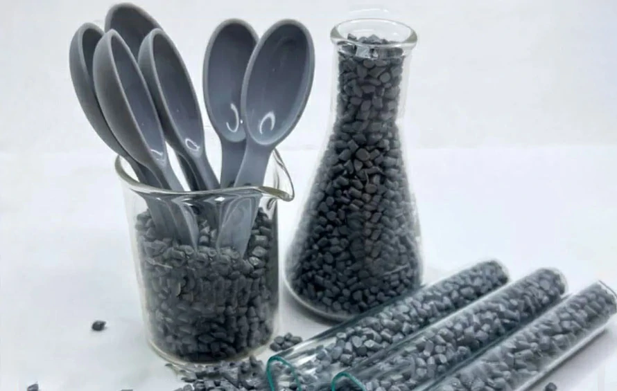 silver-gray masterbatch